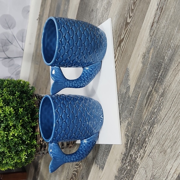 Set of 2 Mermaid Mugs - Picture 3 of 5